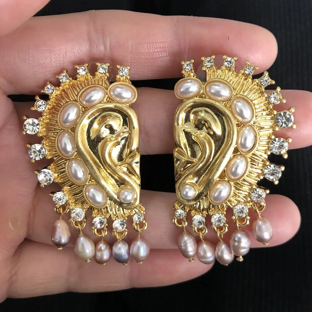 Women Vintage Freshwater Pearl Stud Earring Personality Ear Shape Stud Style Luxury Exaggeration Girl Jewelry Deluxe