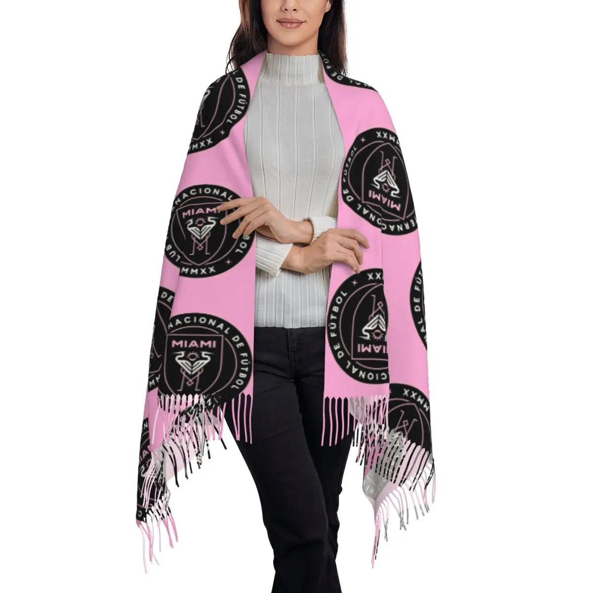 Miami Inter Miami Logo ผ้าพันคอพู่ผ้าพันคอผู้หญิง Soft Warm Shawls และ Wraps ขนาดใหญ่ฤดูใบไม้ร่วงฤดูหนาว Shawl Wrap