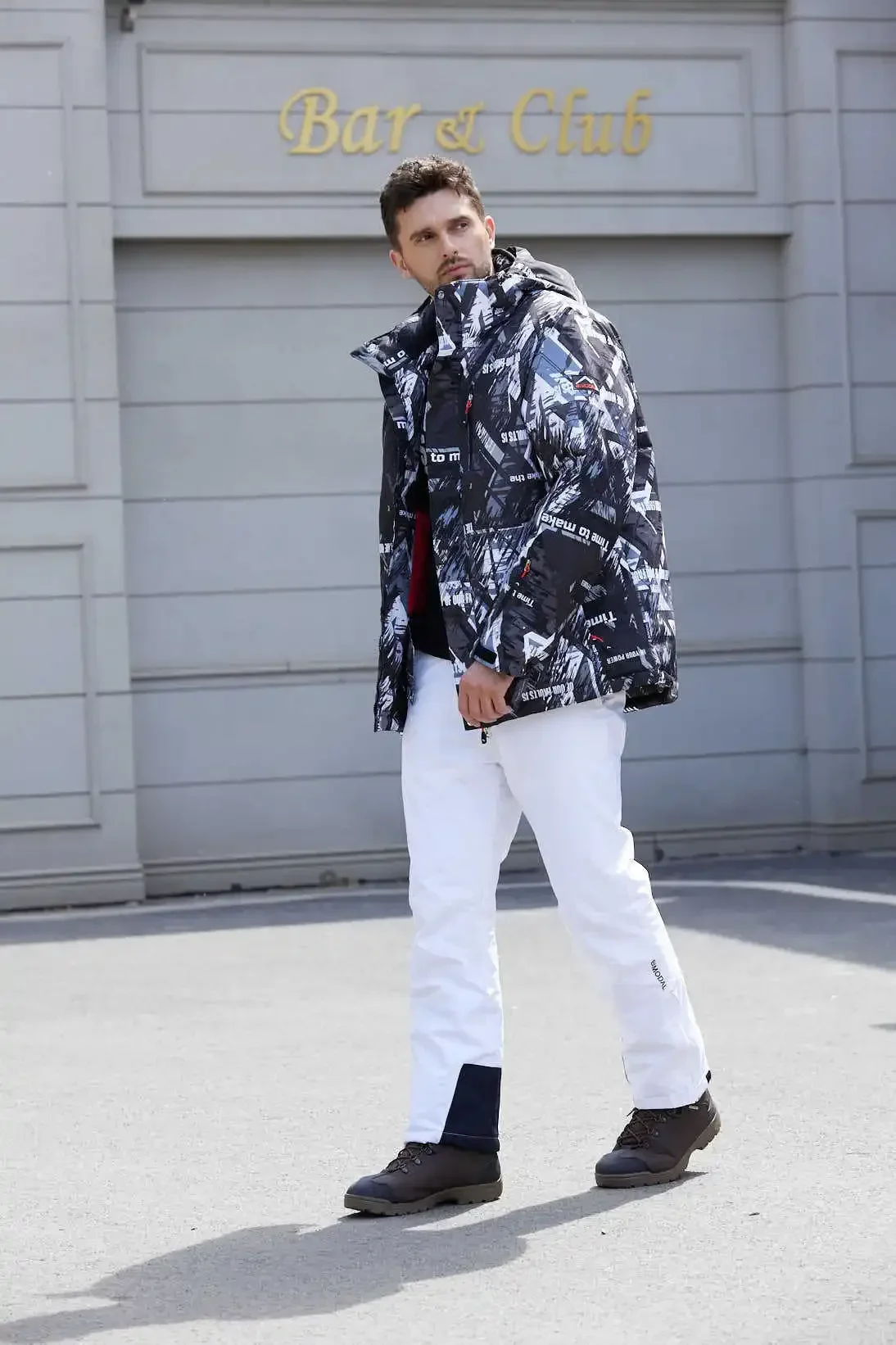 

2025 new Ski Suit Jacket Wit h Single Board An d Double Board Thick ened For Outdoor Skiing Enlarged For Men And Women OT2