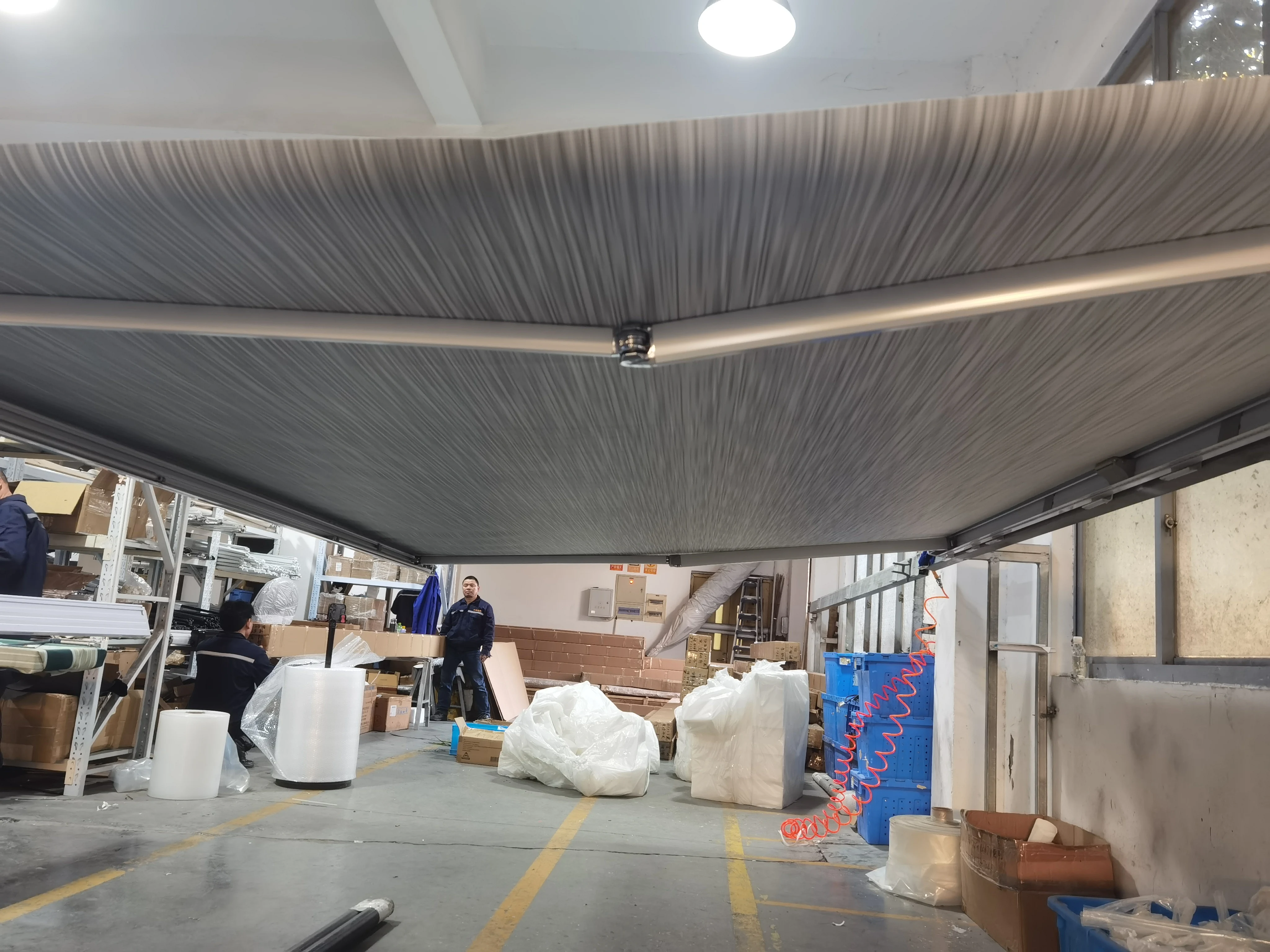 عالية الجودة النمط الأوروبي المظلة 4x2.5 متر الجانب شنت RV المظلة الشمس الظل العربة RV المظلة