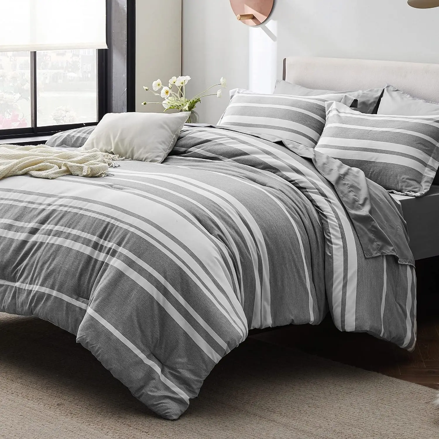 Bedsure Comforter Set, Striped Bedding Set All Season, Bed in a Bag with Comforter, Sheets, Pillowcases & Shams, Twin, Cal King