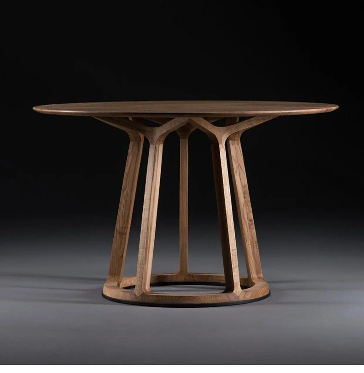 

Обеденный стол из черного ореха, полностью из массива дерева, для дома, для небольшой квартиры.