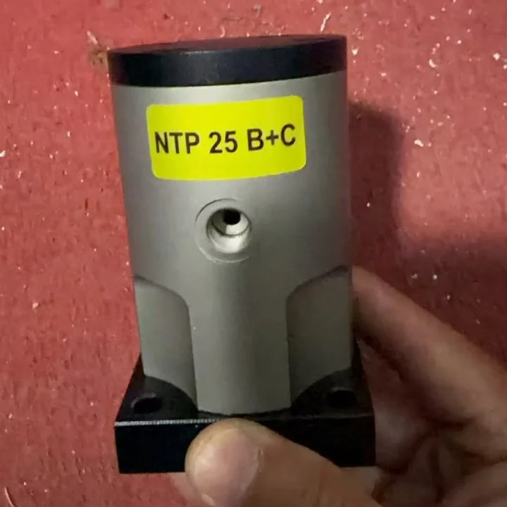 Bin Hopper Cement Silo Powder NTP25 NTP32 NTP48 Actuators Nettervibration NTP 25 B+C E NTP Netter Pneumatic Linear Vibrators