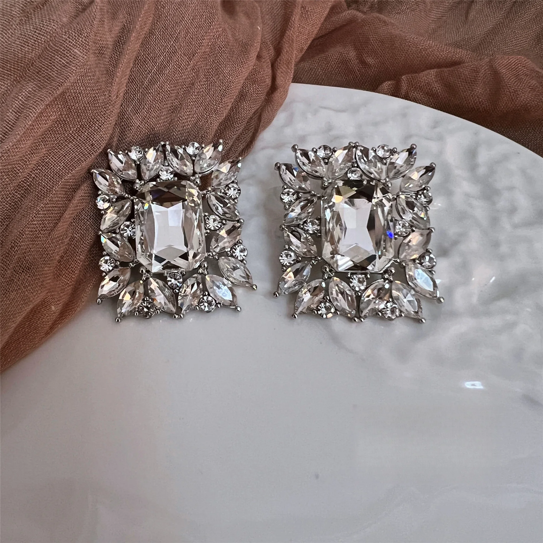 2 Pcs Rhinestones Square Leaf Multi-layer Necklaces Set