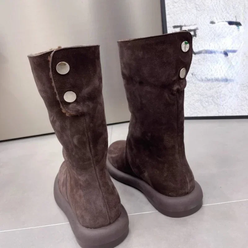 2024 sapatos de marca para mulheres deslizamento no inverno sapatos femininos dedo do pé redondo sólido rebanho mais veludo quente confortável botas de neve de salto baixo