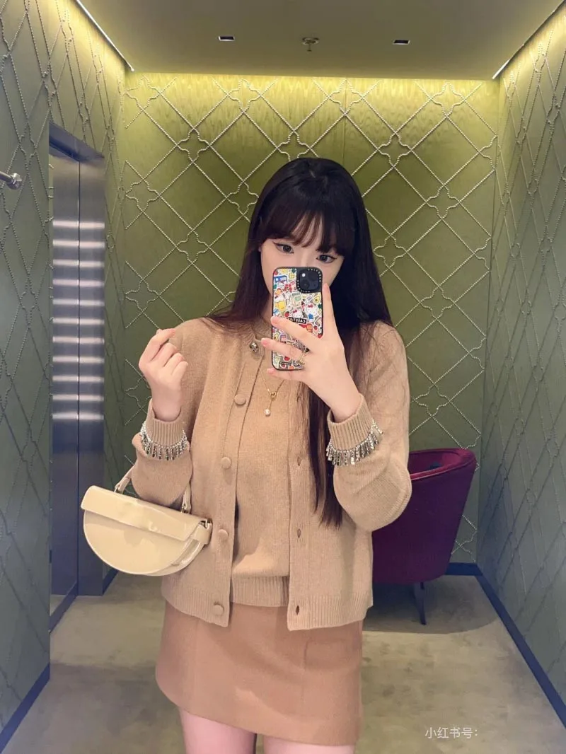 2024 Autumn New Women's Cardigan Fashion Exquisite Casual Style Cuff Nail Diamond Knitted Cardigan Sweater Coat