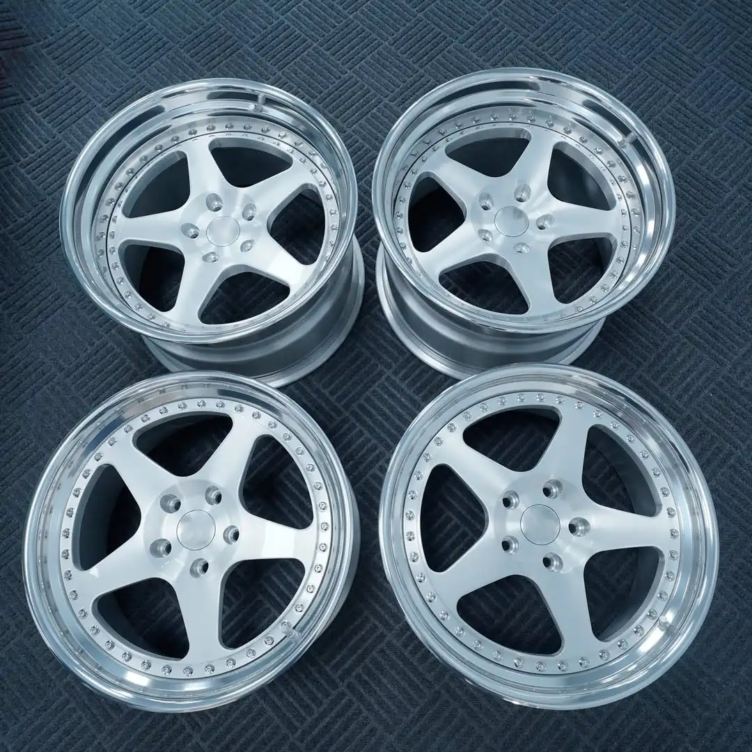 

2-Pieces Alloy Wheels Rims 4-5 Holes Silver Passenger Car Wheels High Quality Cold Forged Racing Wheel Truck Motorcycle Wheel