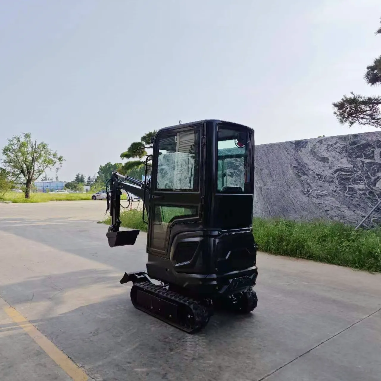 

1,2-тонный гусеничный экскаватор, новый мини-экскаватор, прочный, безопасный и можно отправку в любое время.