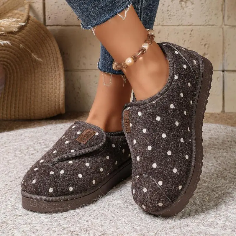 2026 Winter Polka Dot Design Ankle Boots Comfortable Short Plush Warm Snow Boots Plus Size 44 Platform Slip-On Booties for Women