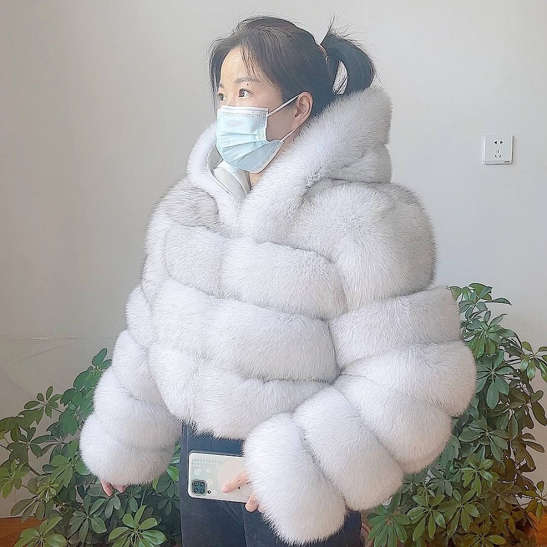 2023 100% natural fur Women Fur Coat Real Fox Thick Warm High Quality Full Sleeves New Natural Fur Fashion Hooded Short Jacket