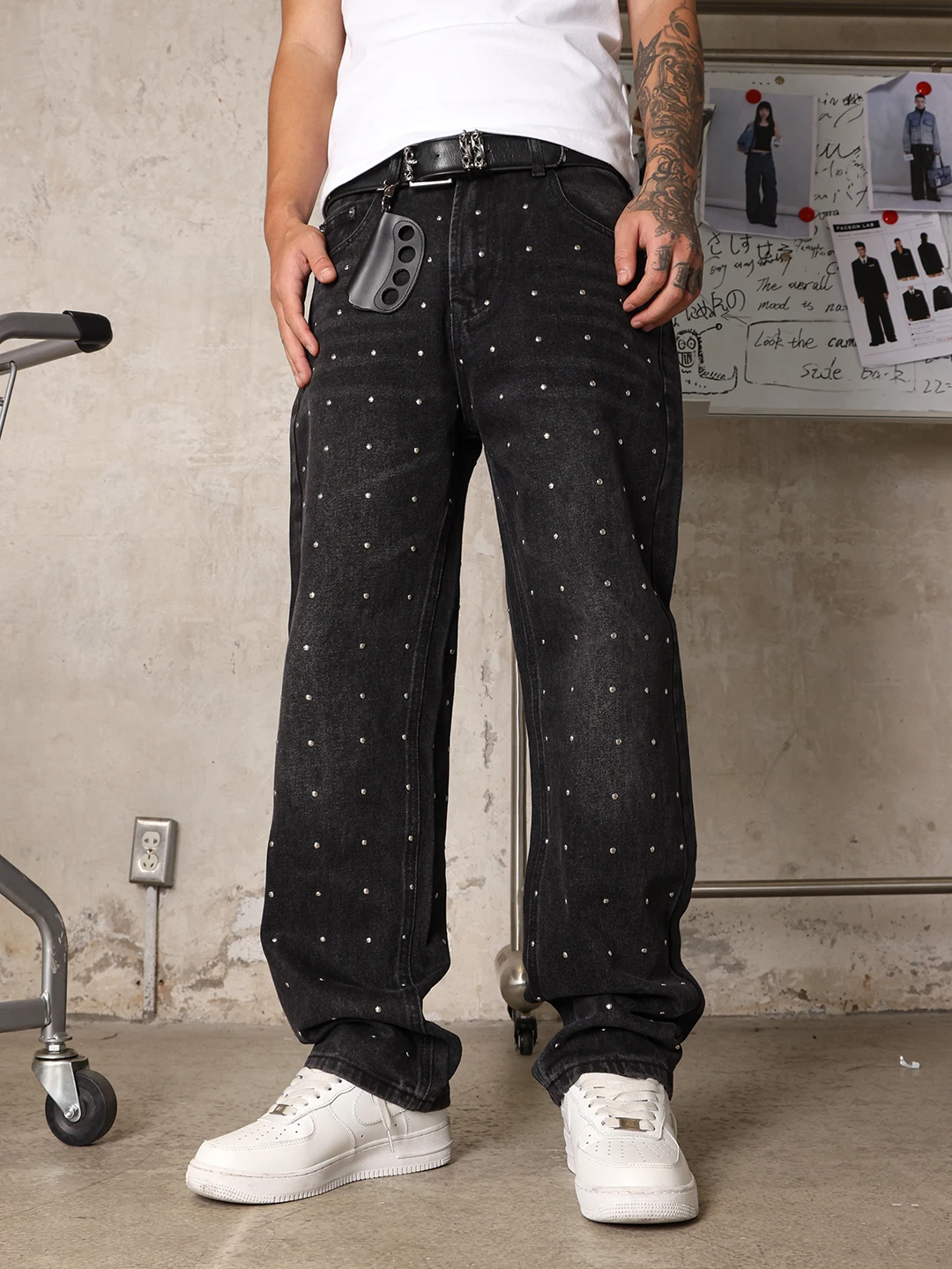 

Southteenager American Heavy Design Sense Свободные прямые джинсы с заклепками и драпировкой Маленькие модные длинные брюки