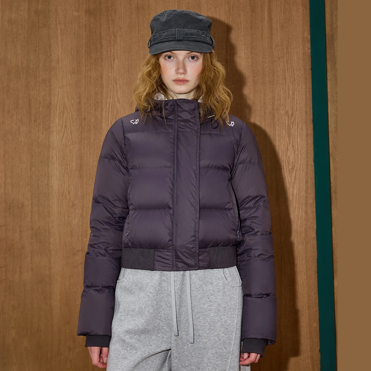 

Coolhut Design Vintage Puffer Jacket 2025 Winter 90% Down Fill Cropped Parka Thermal Hooded Coat Slimming Oversized Silhouette