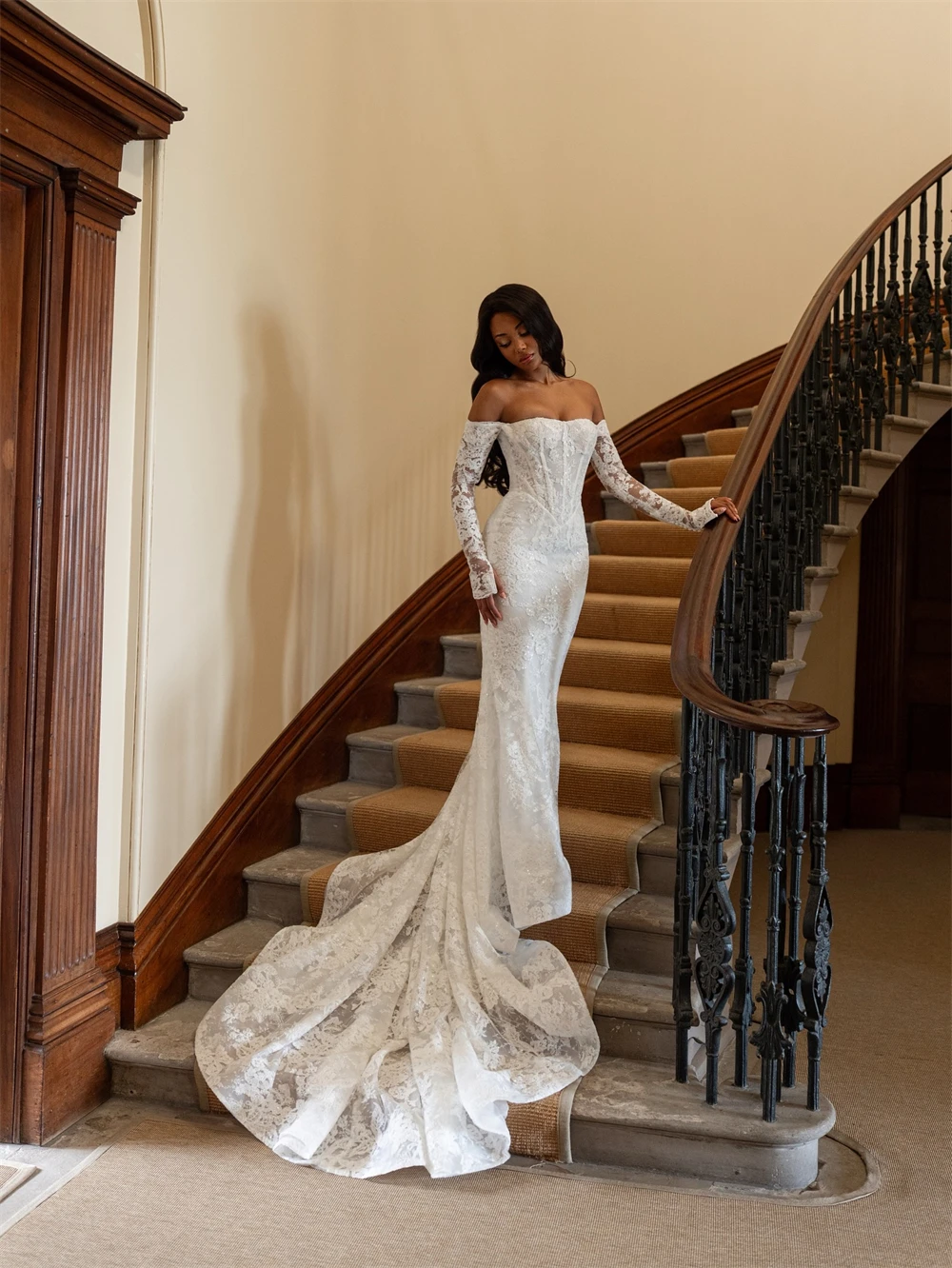 

Customized Elegant White Lace Bridal Gowns Formal Boat Neck Long Sleeves Robe de mariée Boho Mermaid Court Train Wedding Dress