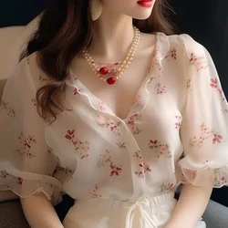 2024 Summer Women's Casual Fashion Elegant Commuting V-neck Loose Printed French Palace Style Floral Age Reducing Shirt