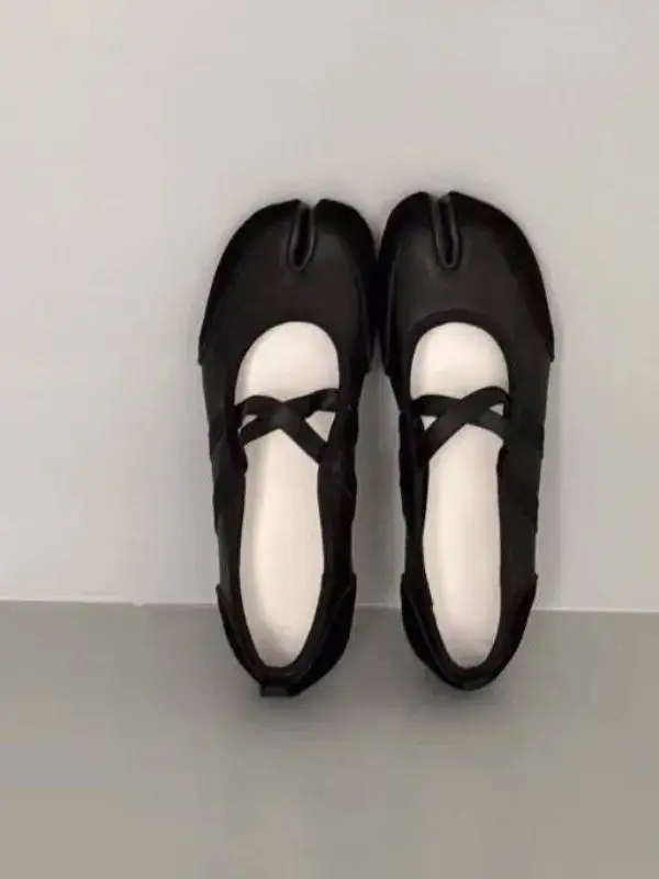 black-silver-red-ballet-flats-trainers-women-split-toe-balle-y2k-style-fashion-single-shoes-mary-janes-winter-citywalk-shoes