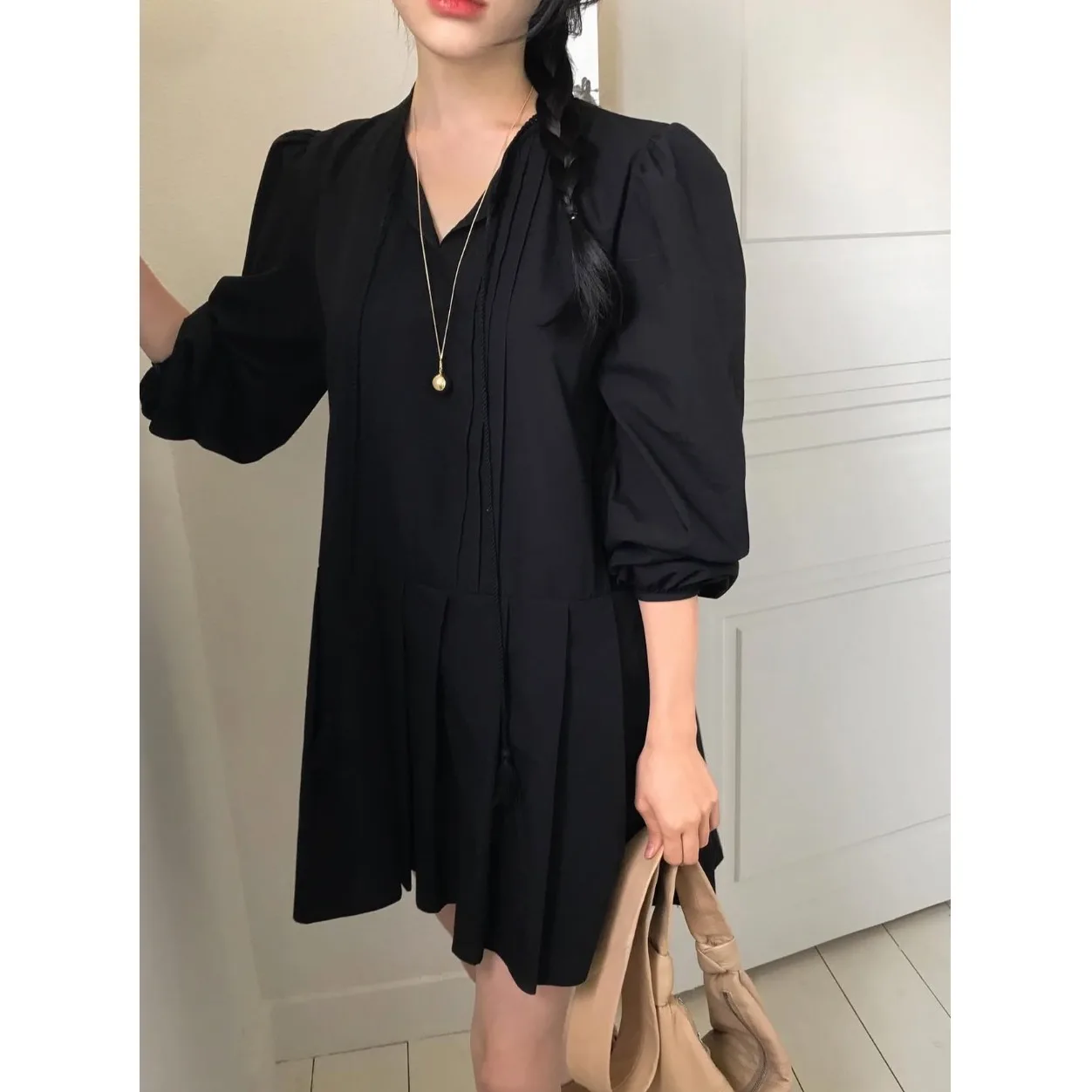 엘레 시크 이른 봄 V넥 태슬 드 여성 패션 에이지 디파잉 플리츠 스커트 한국 스타일 봄 가을 겨울 드