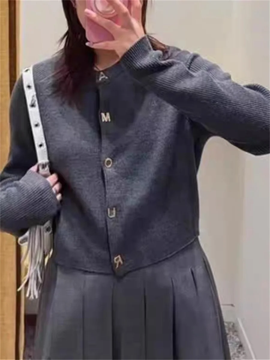 Women's Slim Knitted Cardigan O-Neck Diamond Bow or Letters Buckles Female 2 Colors Sweater 2026 Early Spring Kntiwear Top