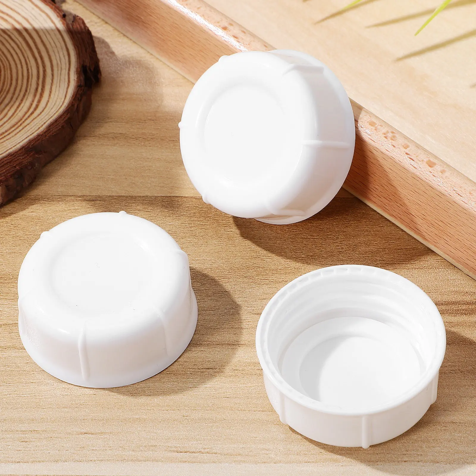Baby Bottle Caps 6 Pack Leakproof Universal Plastic Screw On Replacement Lids for Feeding Bottles