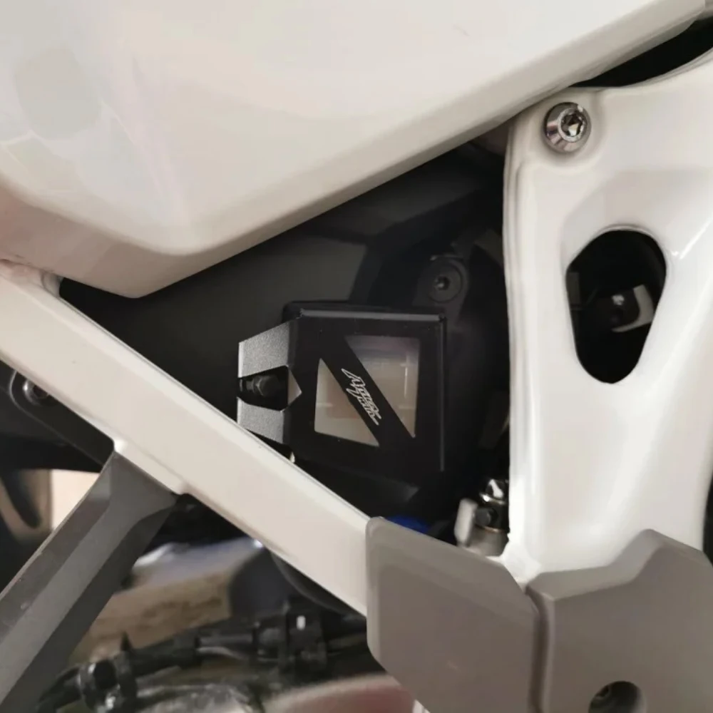 

2025 Motorcycle Rear Brake Pump Fluid Reservoir Guard Cover For Honda CRF1000L CRF 1100 L Africa Twin Adventure Sports 2019-2024