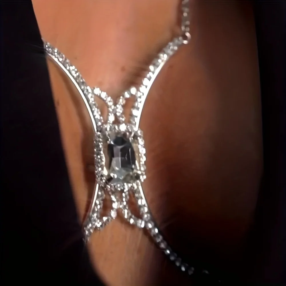 Fashionable Sexy Body Jewelry X-Shaped Necklace for Women Mysterious Green Elegant Party Gift