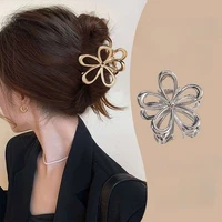 Nuevo Clip de garra de pelo Floral de Metal coreano para mujer, pinzas para el pelo huecas elegantes para el pelo, sombreros para niñas, accesorios para el cabello para mujer