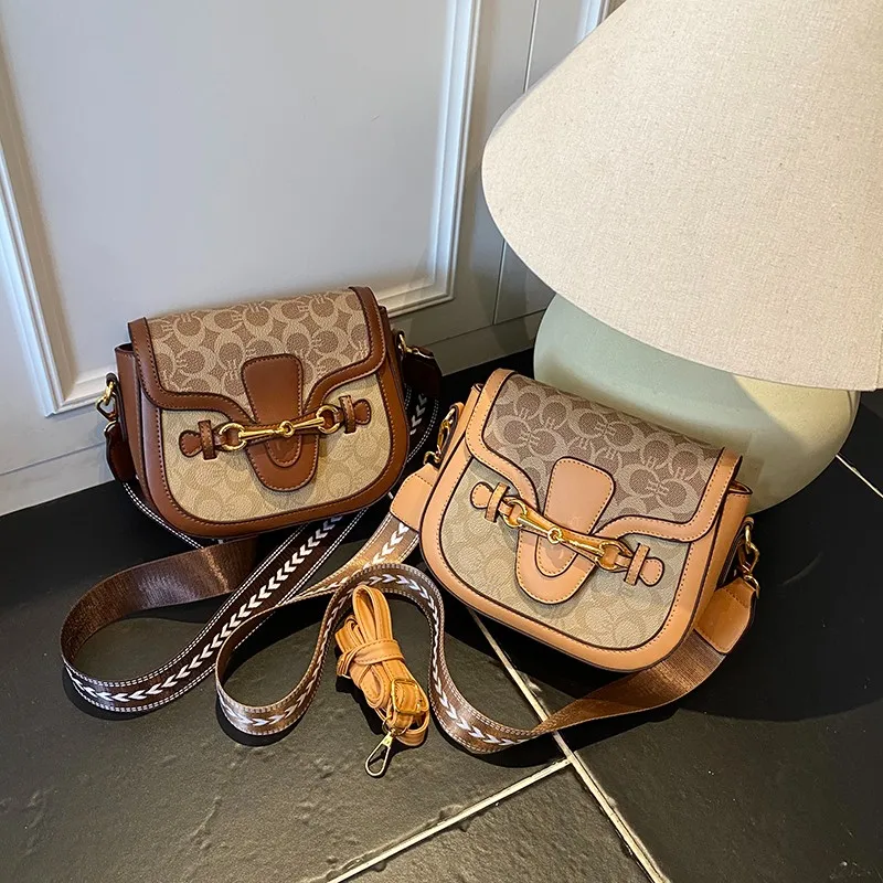 

Elegant Leather Classic Designer Paris Fashion Large Capacity Bag for Women Messenger Crossbody Handbag Trendy