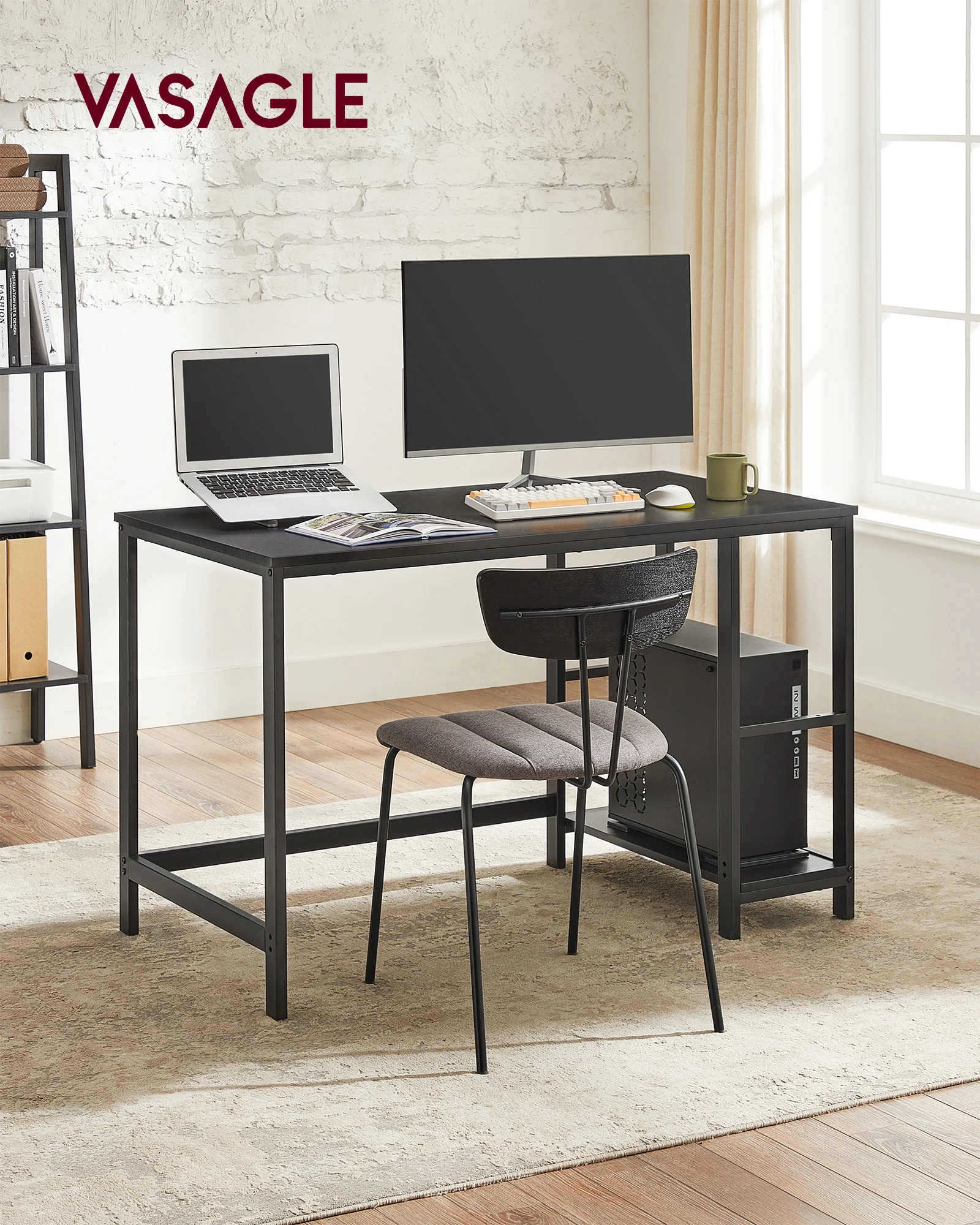 VASAGLE Bureau avec Rangement, Table d’Ordinateur, avec 2 Étagères Réversibles, Poste de Travail, pour Télétravail, Salon, Cadre en Acier, Style Moderne