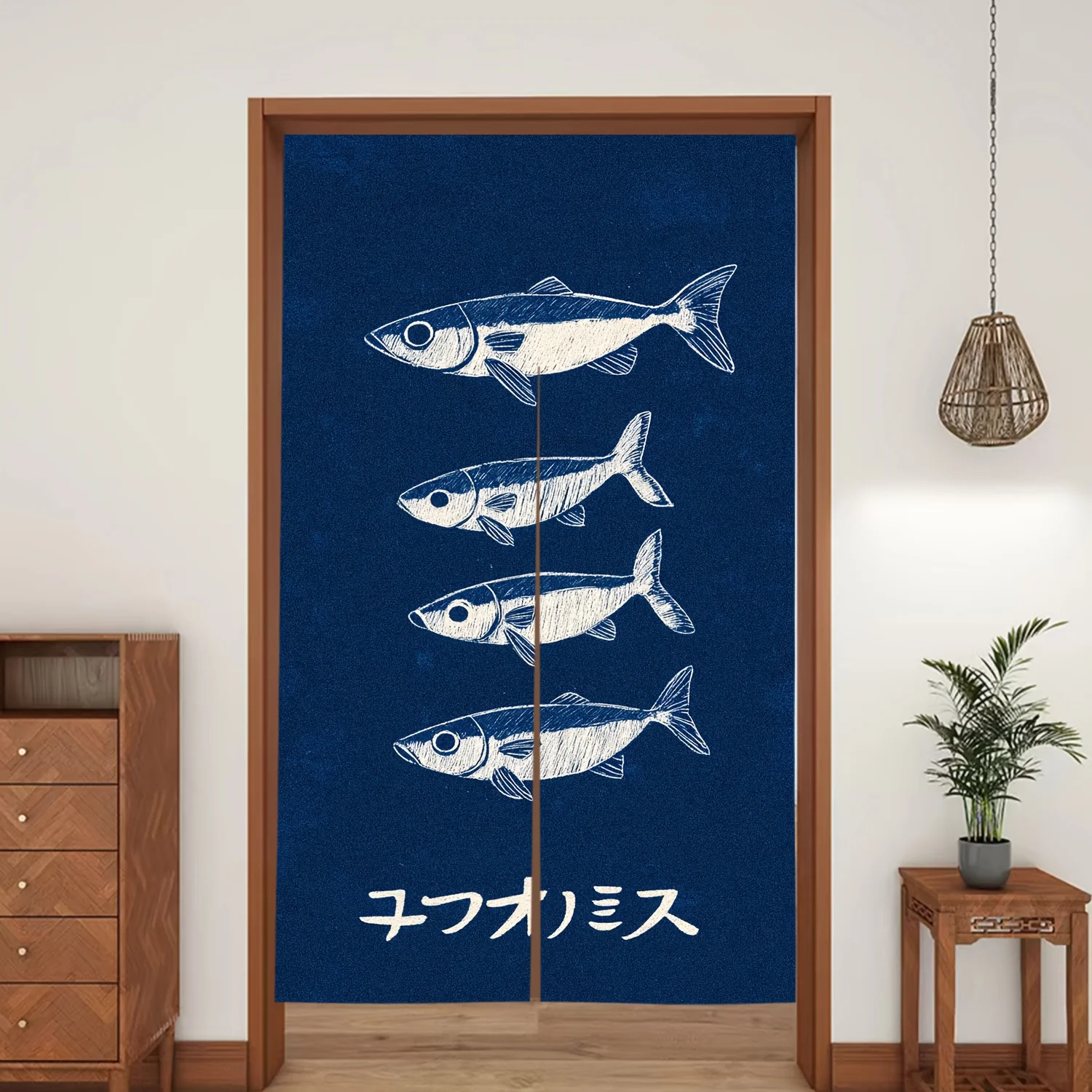 

A traditional fish-pattern curtain, suitable for use as a partition in areas such as bedrooms and kitchens.