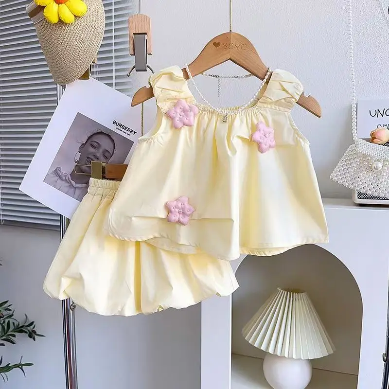 

2025 Summer New Girls Three-Dimensional Flower Bud Suit Cute Sleeveless Top Shorts Two-Piece Set