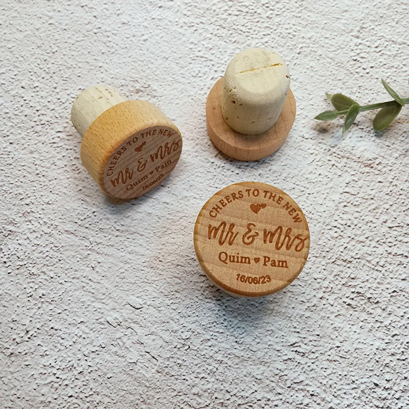سدادة زجاجة النبيذ المخصصة، هدية شكر لحفلات الزفاف، اسم مخصص للسيد السيدة هدايا الزفاف للضيوف، الفلين الخشبي