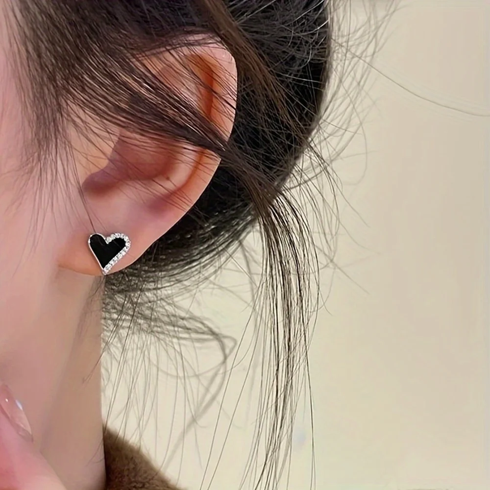 Shiny Black Heart Design Stud Earrings, Alloy Jewelry with Imitation Zircon Decor, Elegant Simple Style Jewelry Beautiful Style