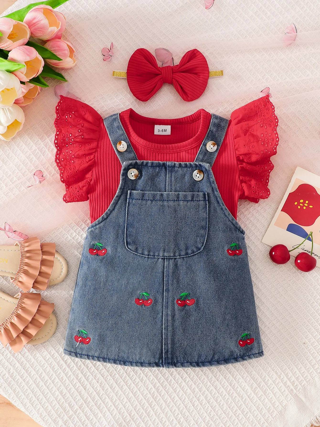 Baby Girl Cherry Embroidered Denim Suspender Skirt Set, Hollow Lace Sleeve Romper, Soft Denim Fabric, Sweet and Cute New Summer Style