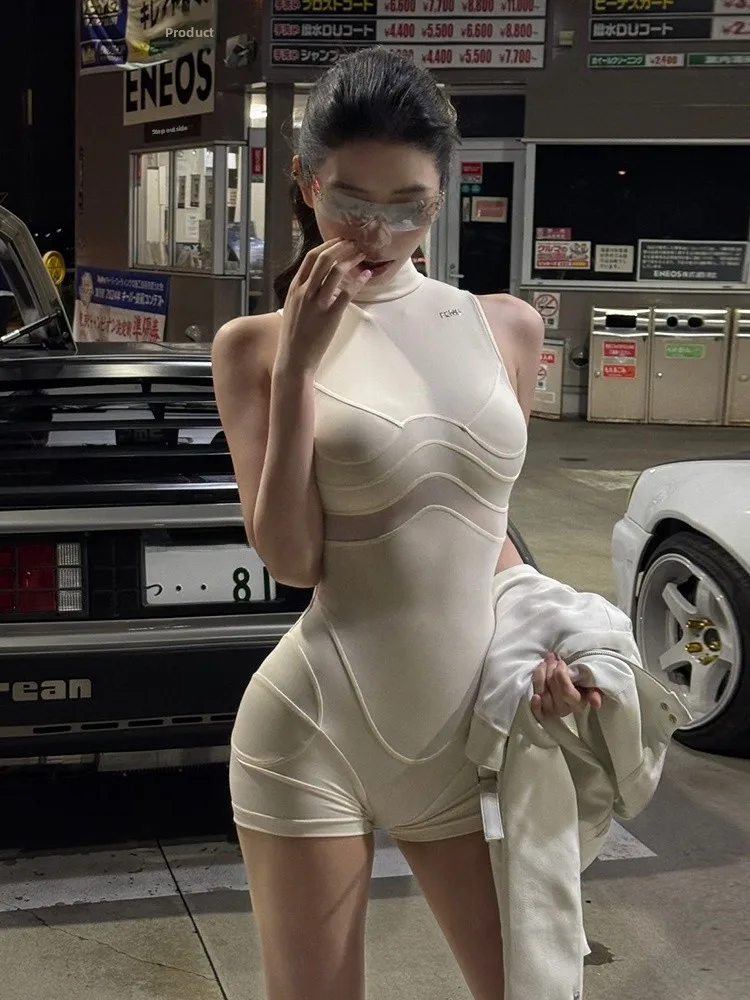 セクシーな白いノースリーブワンピース、女の子向けハイウエストショートパンツ、ストリートスタイル、タイトフィット、ボディコンオーバーオール、サマーコレクション