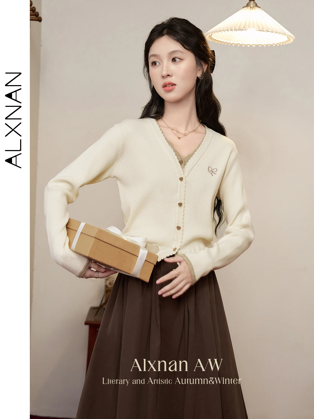 ALXNAN Women's V-neck Fake 2 Piece Cardigans Exquisite Embroidery Wavy Edge Heart Buttons 2024 Autumn Winter Knit Sweater L50365