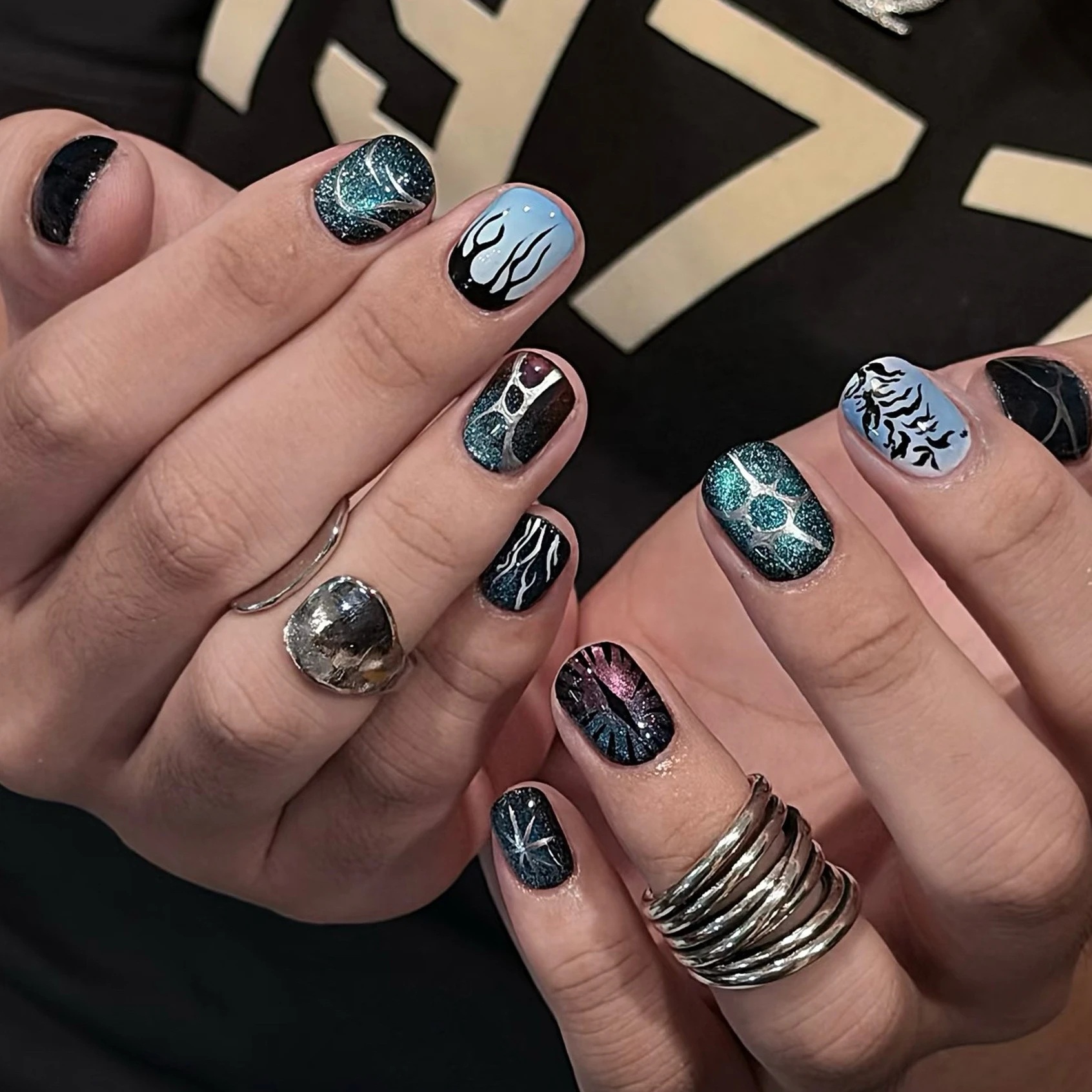 10 قطع أظافر صناعية قصيرة مستد - مراجعة Nail Art Full Cat Eye وسعره