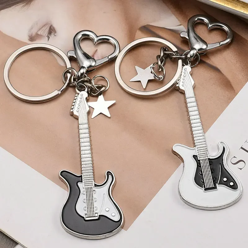 Men Womens Guitar Keychains Key Chain Charms for Y2k Spicy Girl Guitar Pendant Couple KeyChain Jewelry Bag Car Keyring Gift