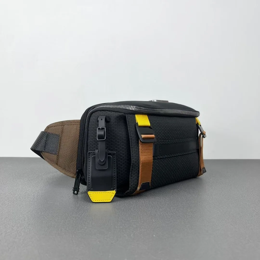 New Men's Daily Commuter Casual Portable Shoulder Crossbody Bag Practical Versatile Breast Bag
