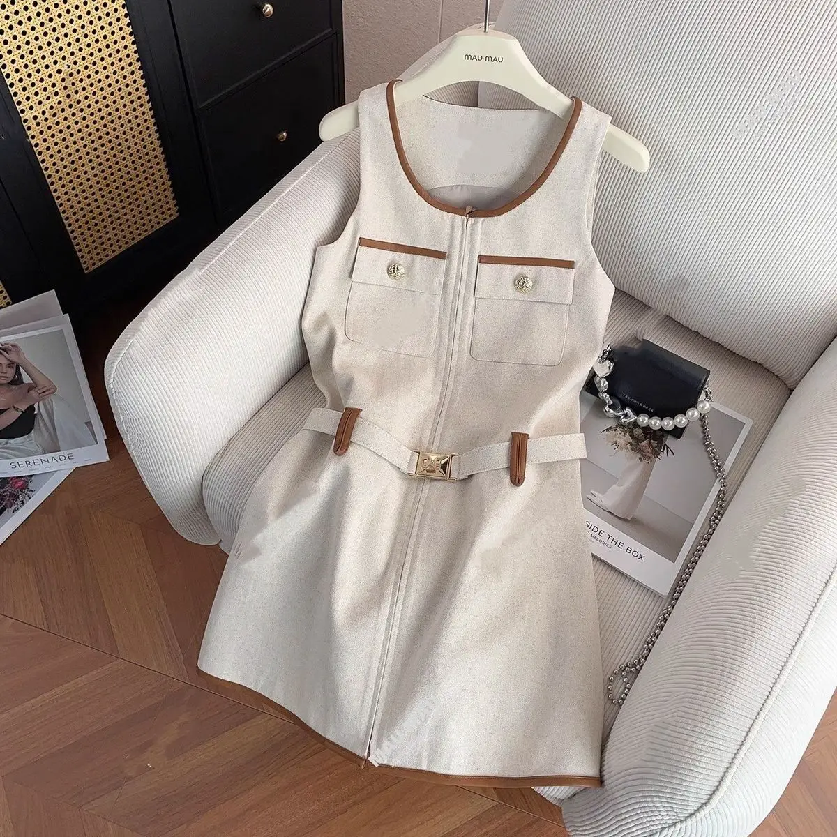 

French retro rich family daughter style high-end sleeveless dress women's summer new waist and thin short skirt