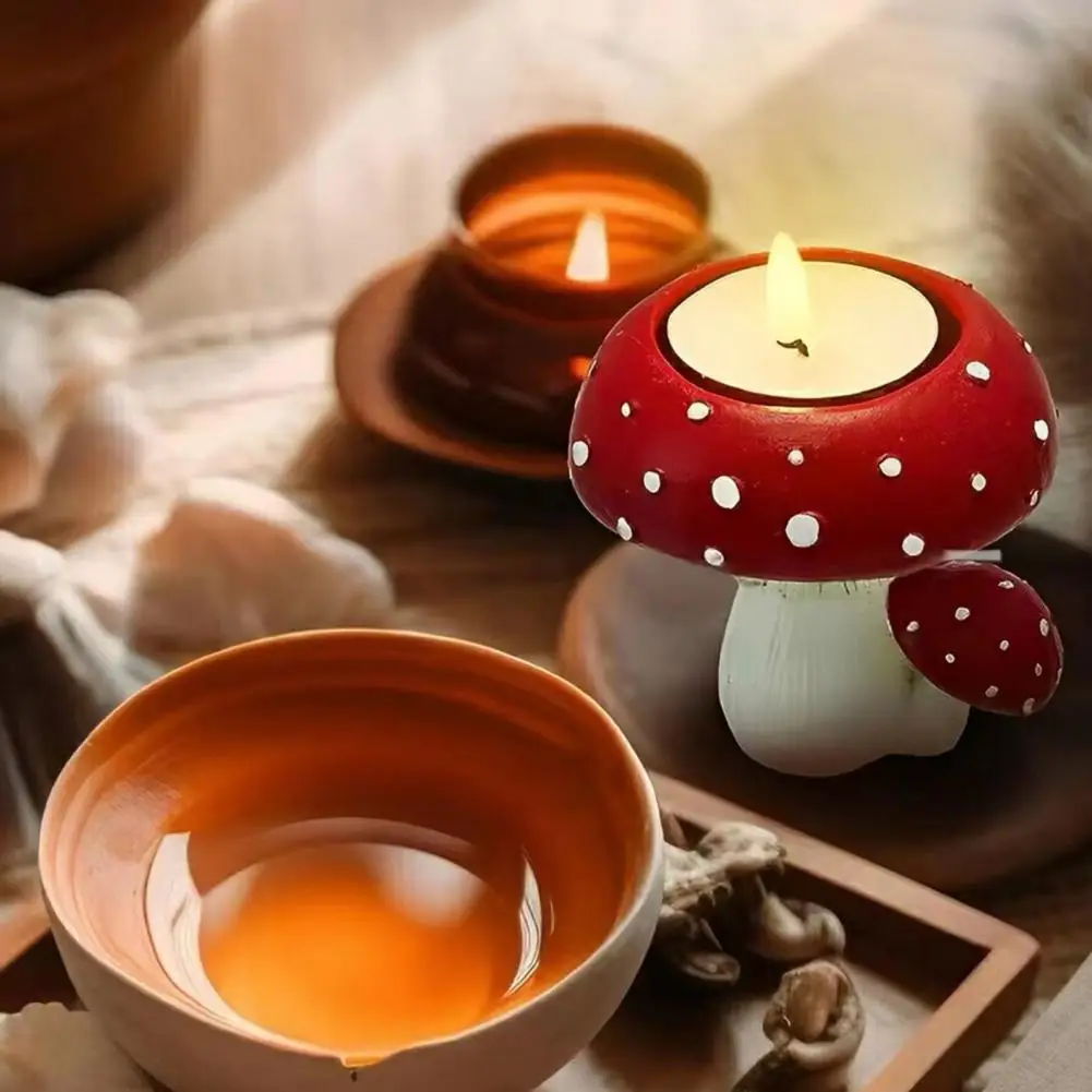 Desktop Candle Holder Christmas Gift Mushroom Candle Holder Tea Scented Candle Resin Candlestick for Room Bathroom Desktop