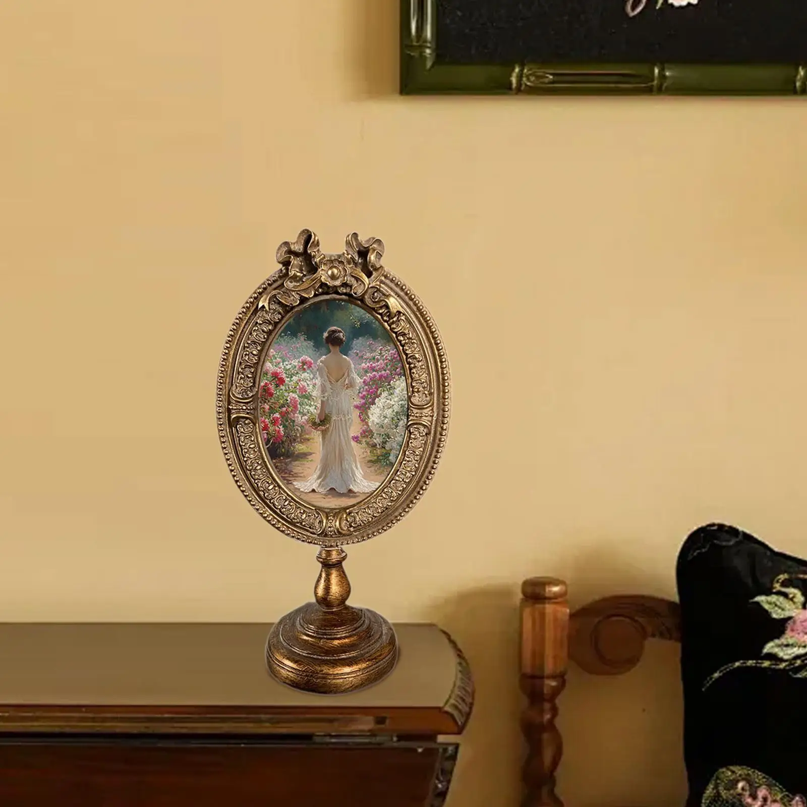 Retro Styled Photo Frame with Stand Elegant Versatile Accessories 22.5x12cm for Housewarming Gift Hand Crafted Tabletop Ornament