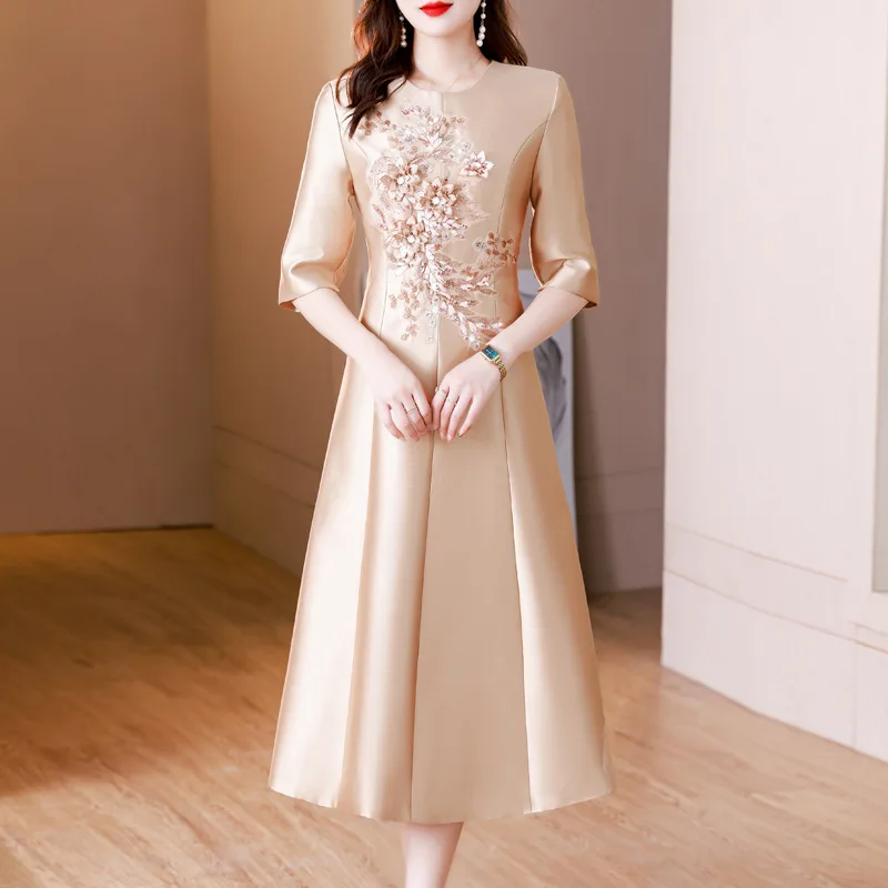 

Bridal Mother Dresses Half Sleeve Round Neck Applique A-Line Wedding Party Dress Large Size Guest Banquet Formal Dress