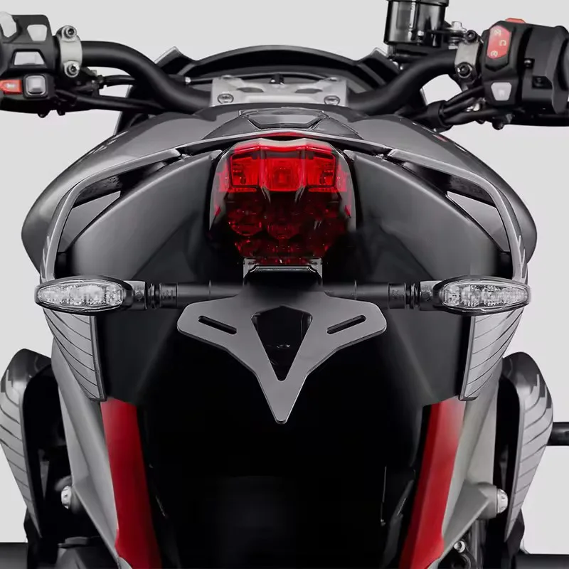 

Для Street Triple 765RS 765R 765 RS 765 R Мотоцикл Задний короткий хвост Аккуратный держатель номерного знака Кронштейн задней бабки Светодиодный светильник