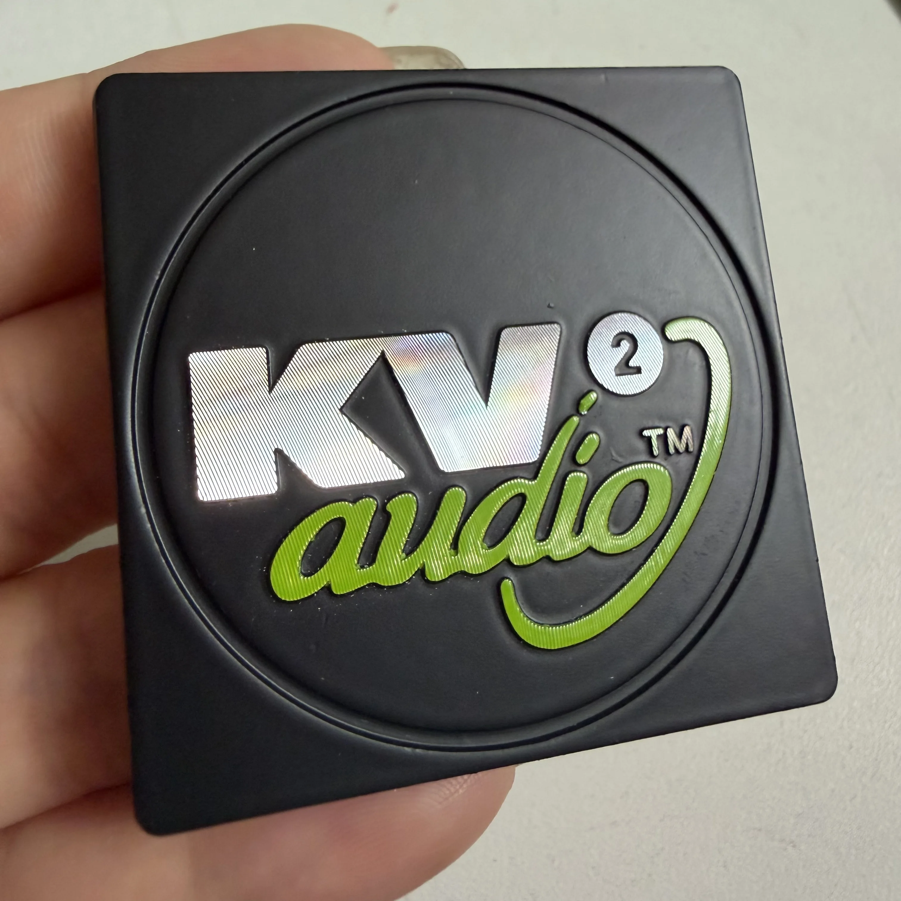KV2 1Pin Metal 2pcs 8pcs High-Quality Hi-Fi Speaker Audio Speakers 3D Badge Emblem Stereo Stickers Styling Accessories