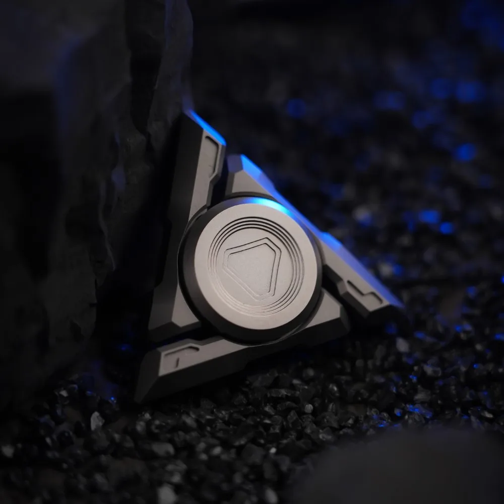Pangolin Studio EDC SANTI XL Fidget Spinner Adult Spinner Metal Anti-stress Toys Three-Bladed Fidget Gyro