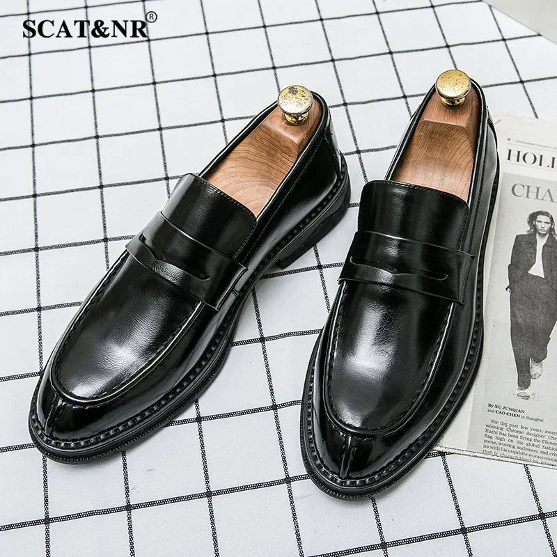 Mocassins en cuir Oxford pour hommes, chaussures d'affaires argentées, chaussures de mariage de haute qualité, semelle souple, bout pointu, marque