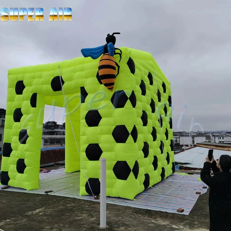 So cute wave point green inflatable house with honeybee for party or events