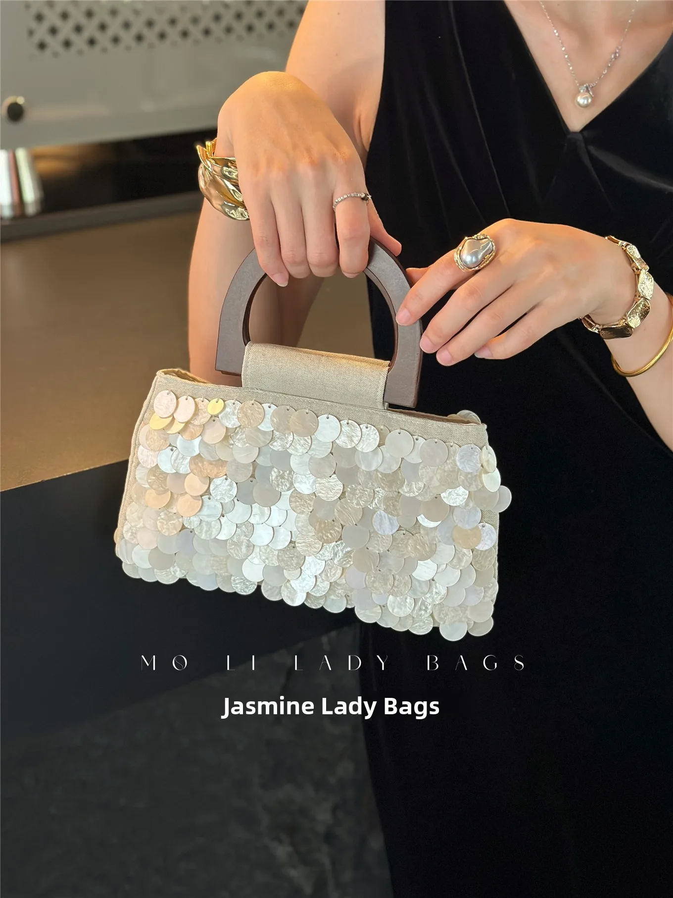 Handcrafted  Handbag Women's Handbag Wooden Handle Spring 2026 Fashion Trendy Individuality Pure Handmade Sensation