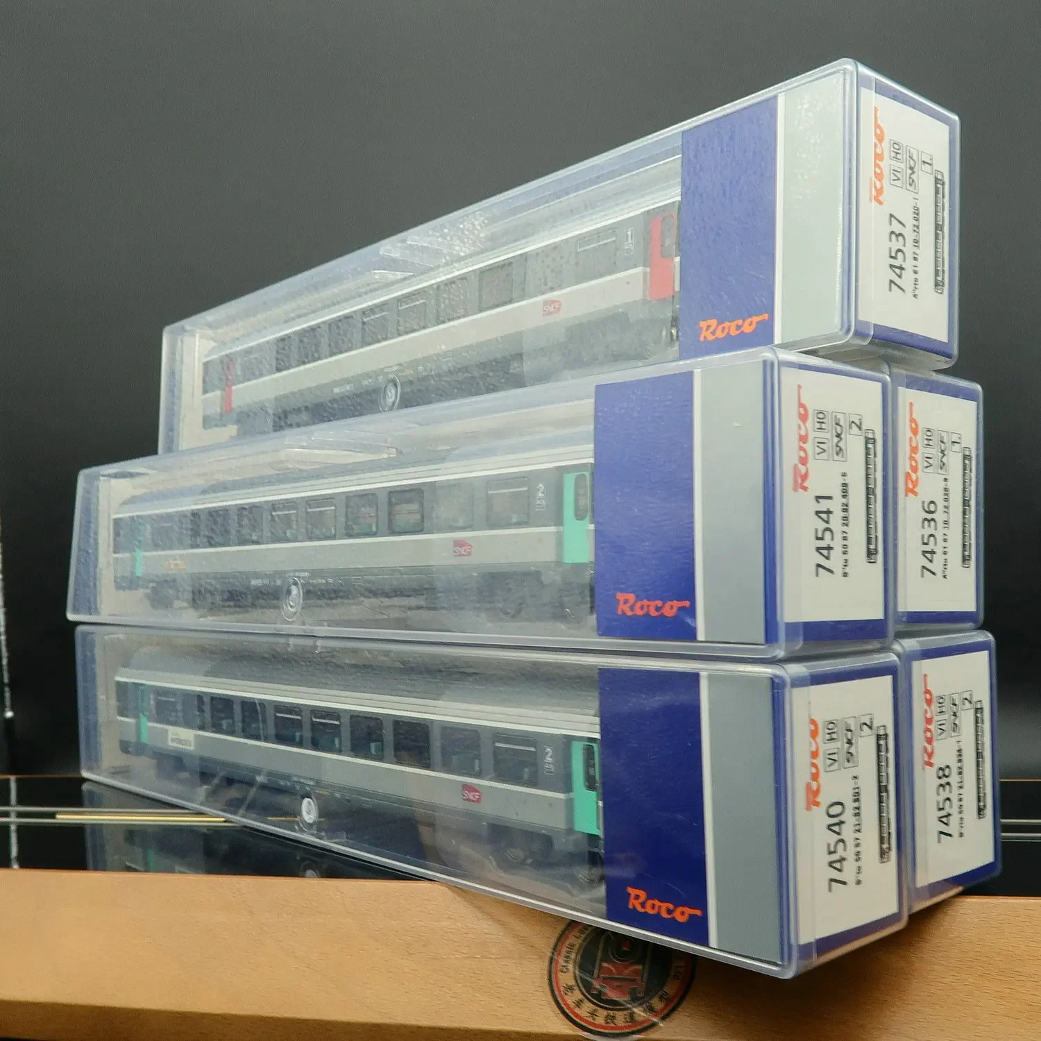 ROCO HO Type 1/87 Train Model 74536-41 Six-generation Passenger Car Five-section Set Train Model Toy Gift