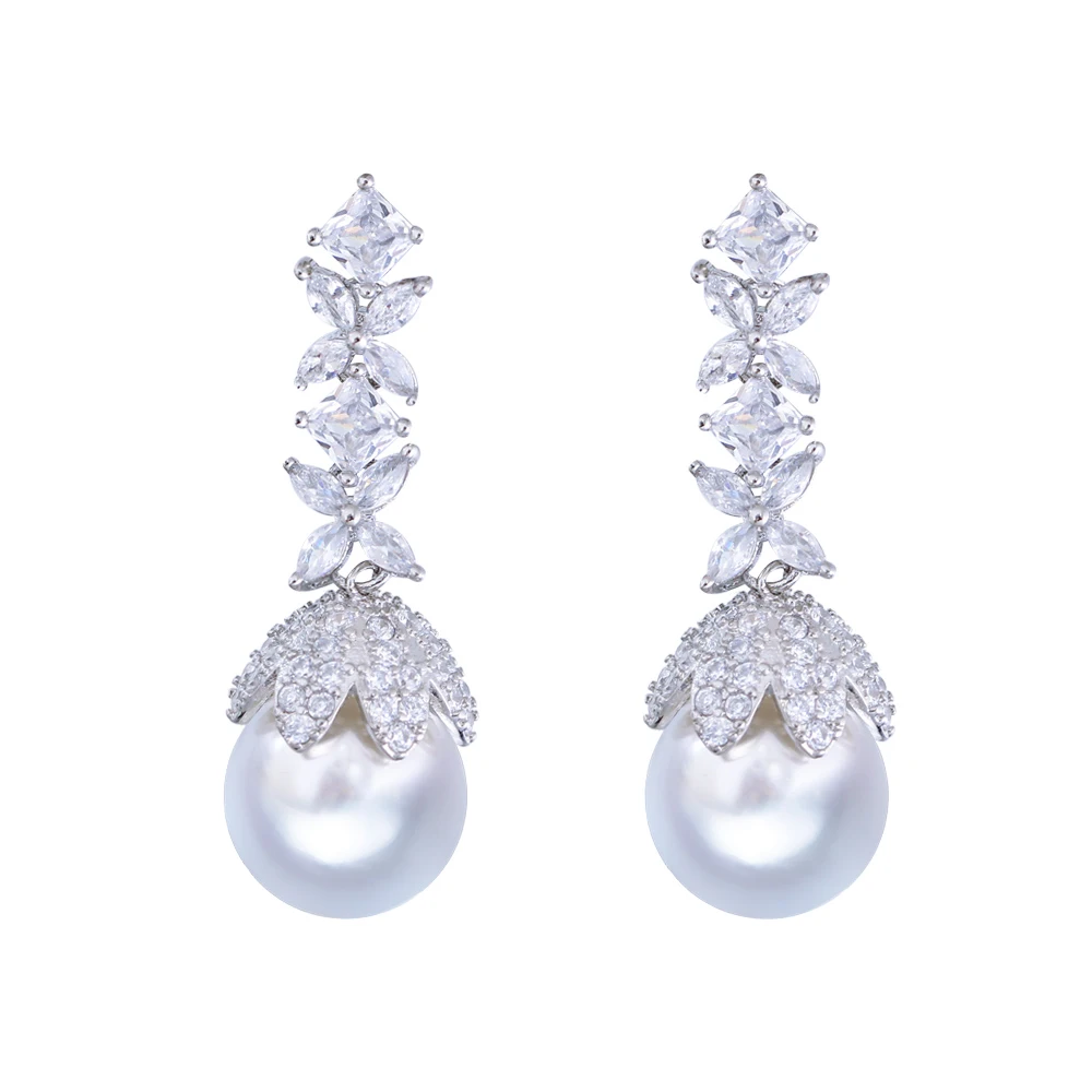 Pera Ethnic White Four-Leaf Clover Shape Zirconia Long Wedding Engagement Pearl Drop Earrings for Women aretes para mujer DE021