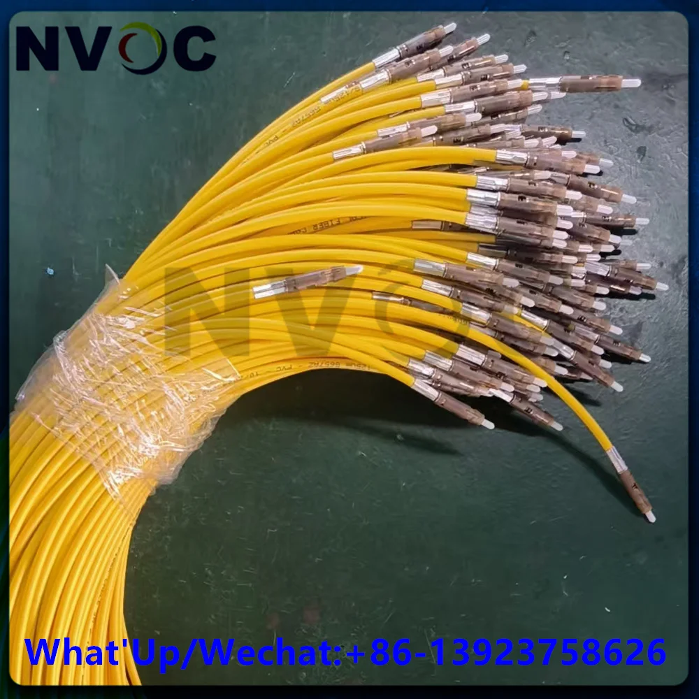 

Комплект из 4 удлинителей оптоволокна 150 м, G657A2, SCUPC на входе, F2 на выходе, с безупречной зоной перехода, для OTDR-измерения кабелей SMPTE